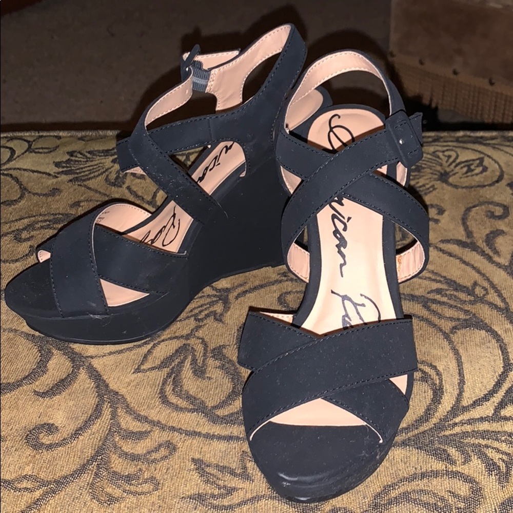 Women’s American Rag Cie Wedges Size 6